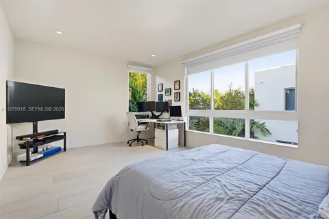 $890,000 | 6671 Northwest 105th Place, Unit 6671, Doral, FL 33178