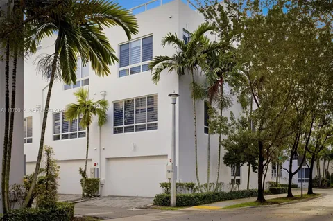 $890,000 | 6671 Northwest 105th Place, Unit 6671, Doral, FL 33178