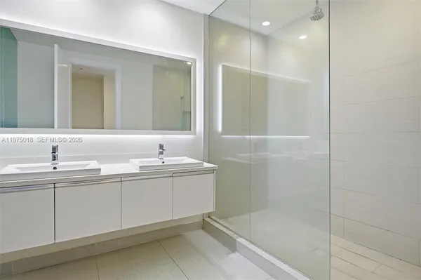 $890,000 | 6671 Northwest 105th Place, Unit 6671, Doral, FL 33178