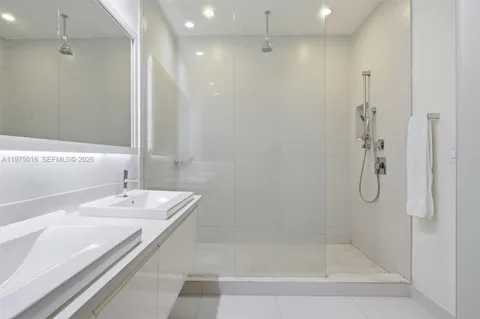 $890,000 | 6671 Northwest 105th Place, Unit 6671, Doral, FL 33178