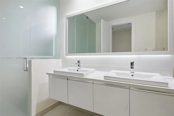 $890,000 | 6671 Northwest 105th Place, Unit 6671, Doral, FL 33178