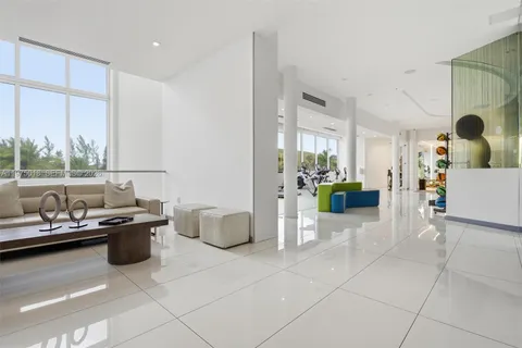 $890,000 | 6671 Northwest 105th Place, Unit 6671, Doral, FL 33178