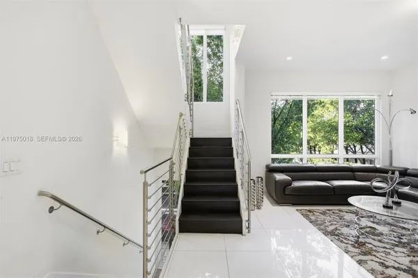 $890,000 | 6671 Northwest 105th Place, Unit 6671, Doral, FL 33178
