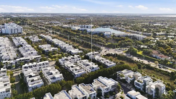 $890,000 | 6671 Northwest 105th Place, Unit 6671, Doral, FL 33178