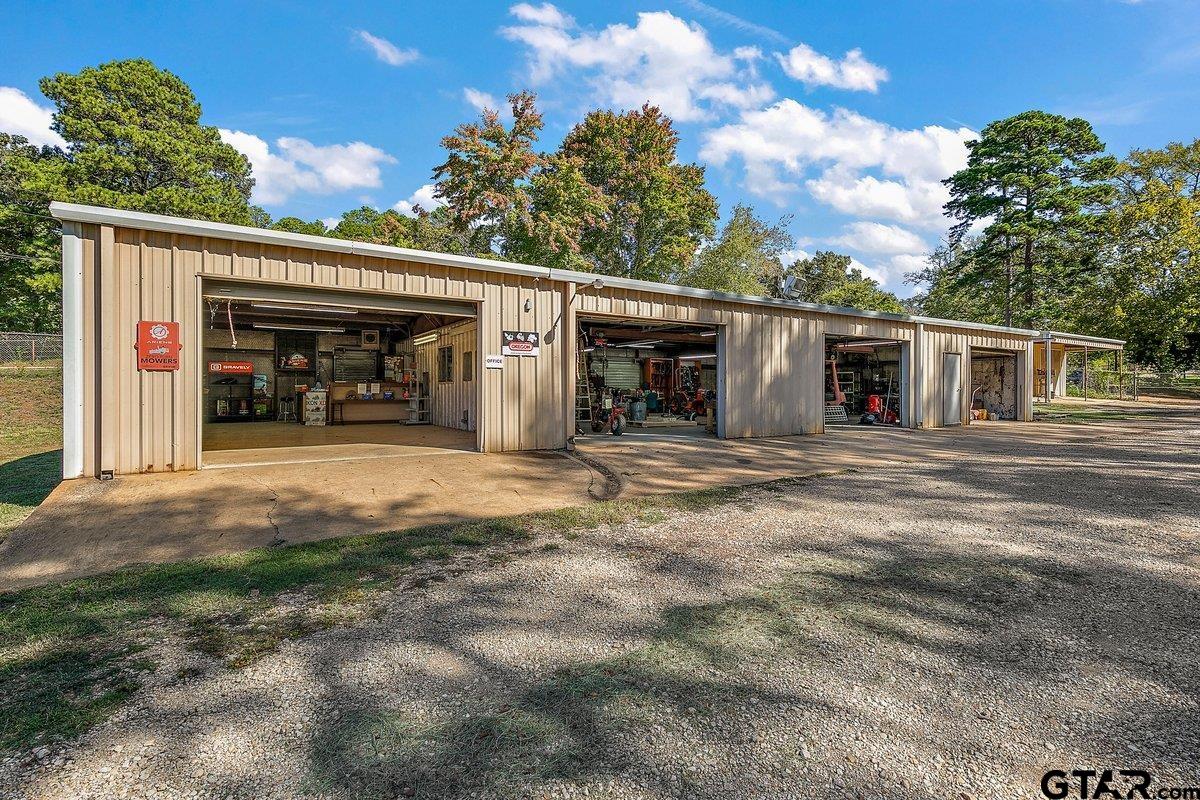 28524 Highway 69 Rusk, TX 75785 - Photo 6 of 17