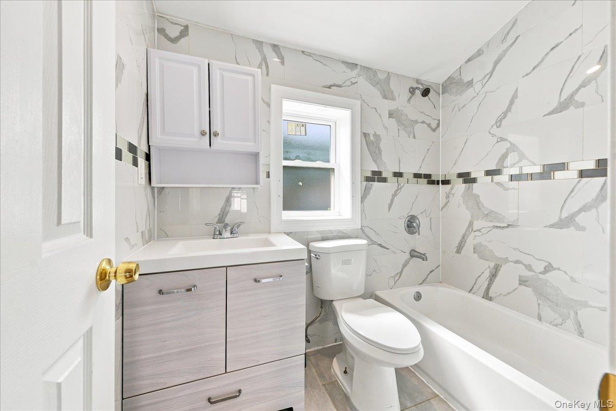 189-20 117th Road Queens, NY 11412 - Photo 9 of 17 Gallery Image 9