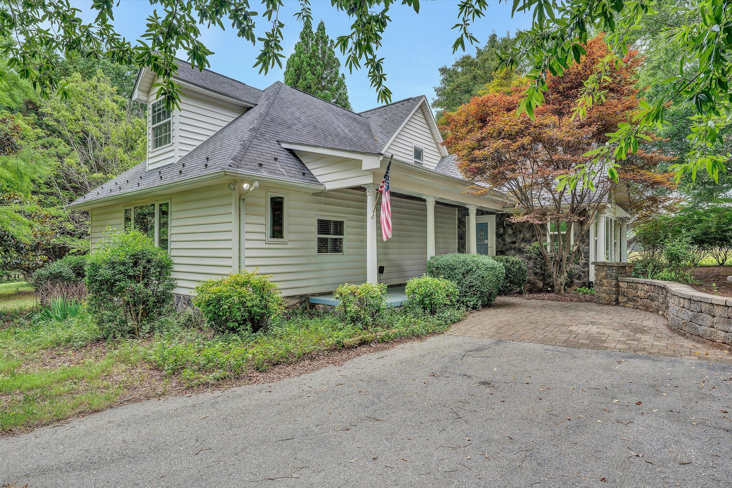 2932 Dickerson Mill Road Bedford, VA 24523 - Photo 1 of 62 01-DSC08245