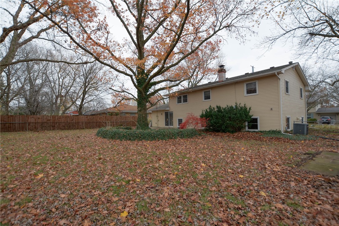 542 Buckingham Drive Decatur, IL 62526 - Photo 35 of 37 Gallery Image 35