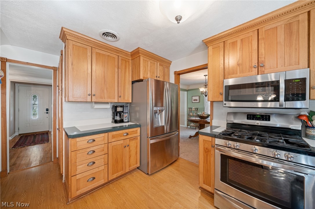 1019 Professor Road Cleveland, OH 44124 - Photo 11 of 35