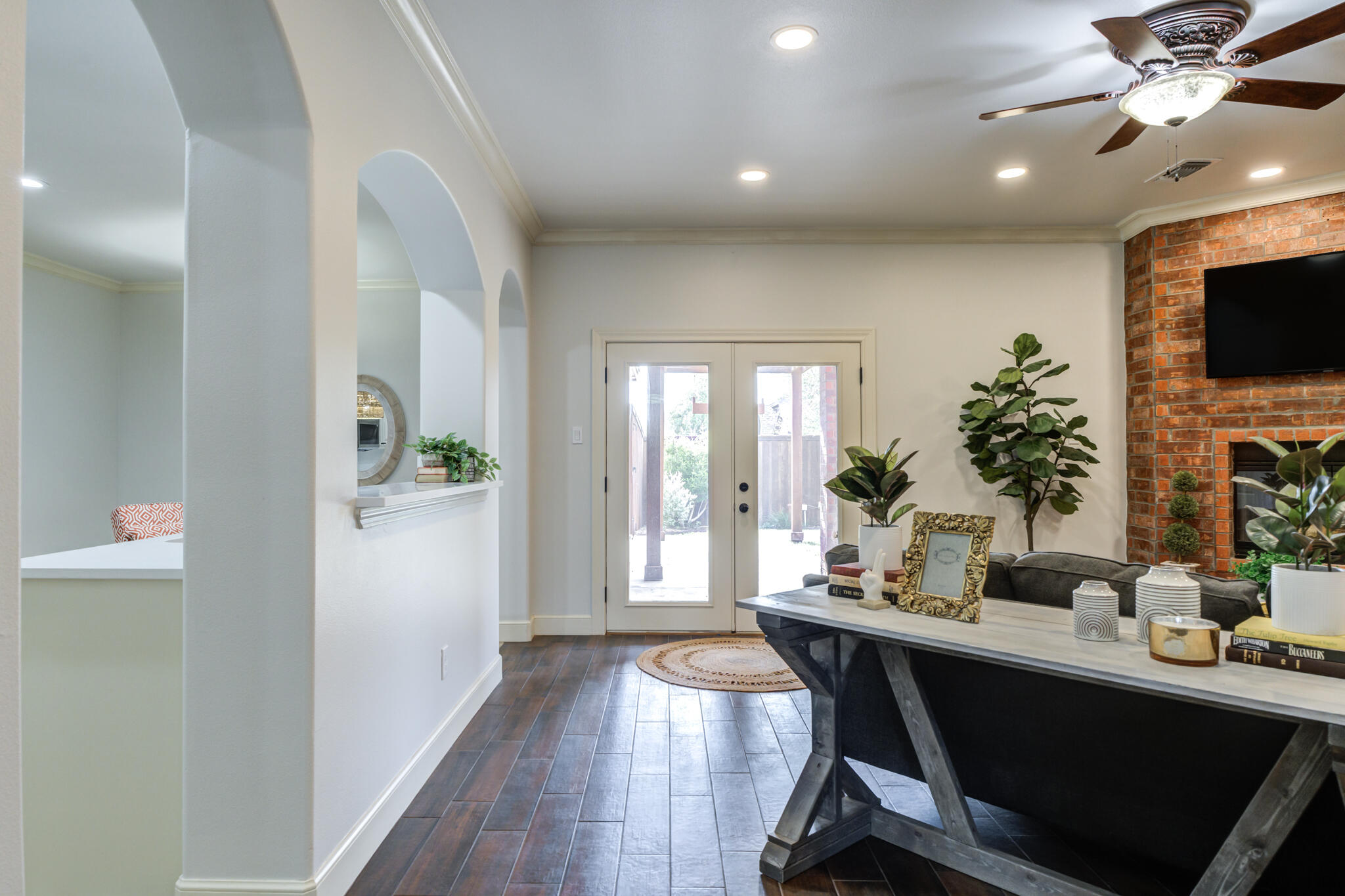 11110 Detroit Avenue Lubbock, TX 79423 - Photo 13 of 54 a dining room with furniture and window