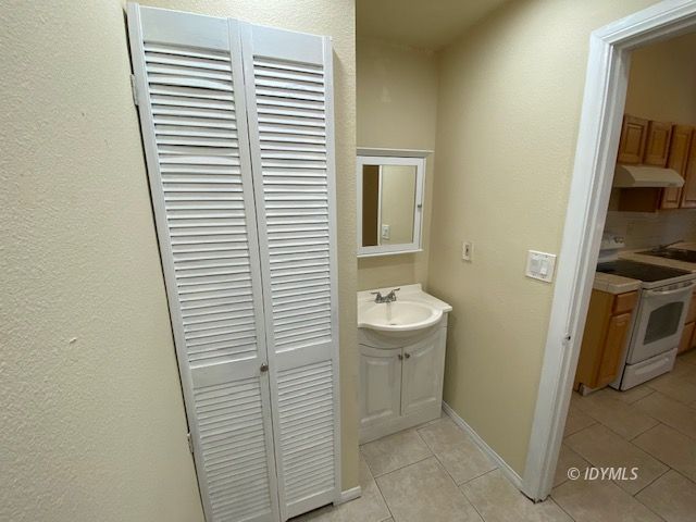 25965 Highway 243, Unit E Idyllwild, CA 92549 - Photo 17 of 17 a bathroom with a sink and a window