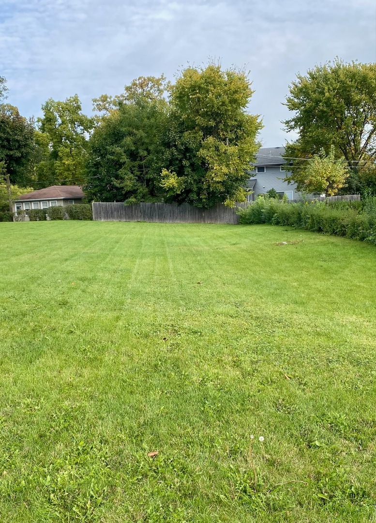 18606 West Deerpath Rd