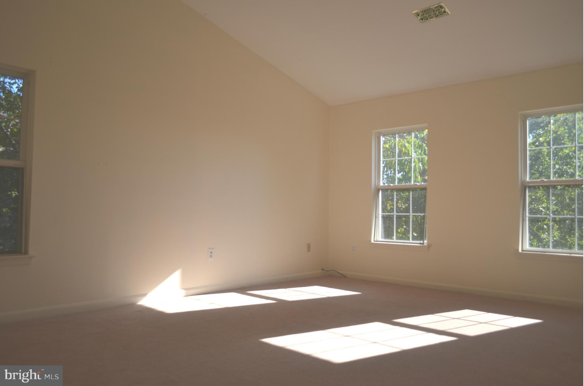 13803 Rockingham Road Germantown, MD 20874 - Photo 11 of 18 Bedroom (Master)