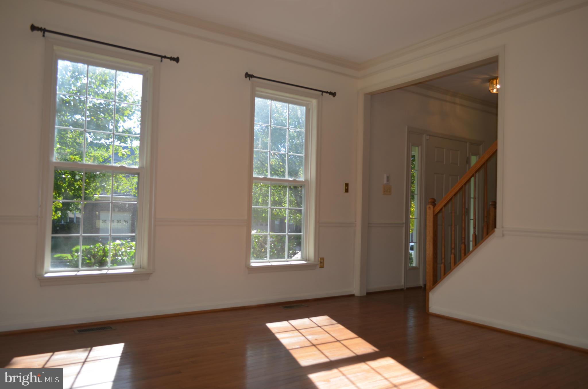 13803 Rockingham Road Germantown, MD 20874 - Photo 5 of 18 Living Room 2 of 2