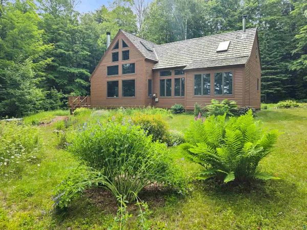 $645,000 | 3610 North Shore Road, La Pointe, WI 54850