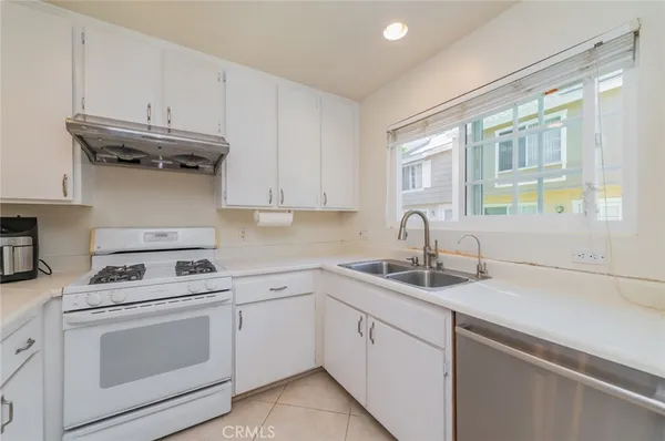 $949,000 | 47 Fox, Irvine, CA 92614