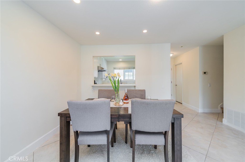 47 Fox Irvine, CA 92614 - Photo 7 of 26