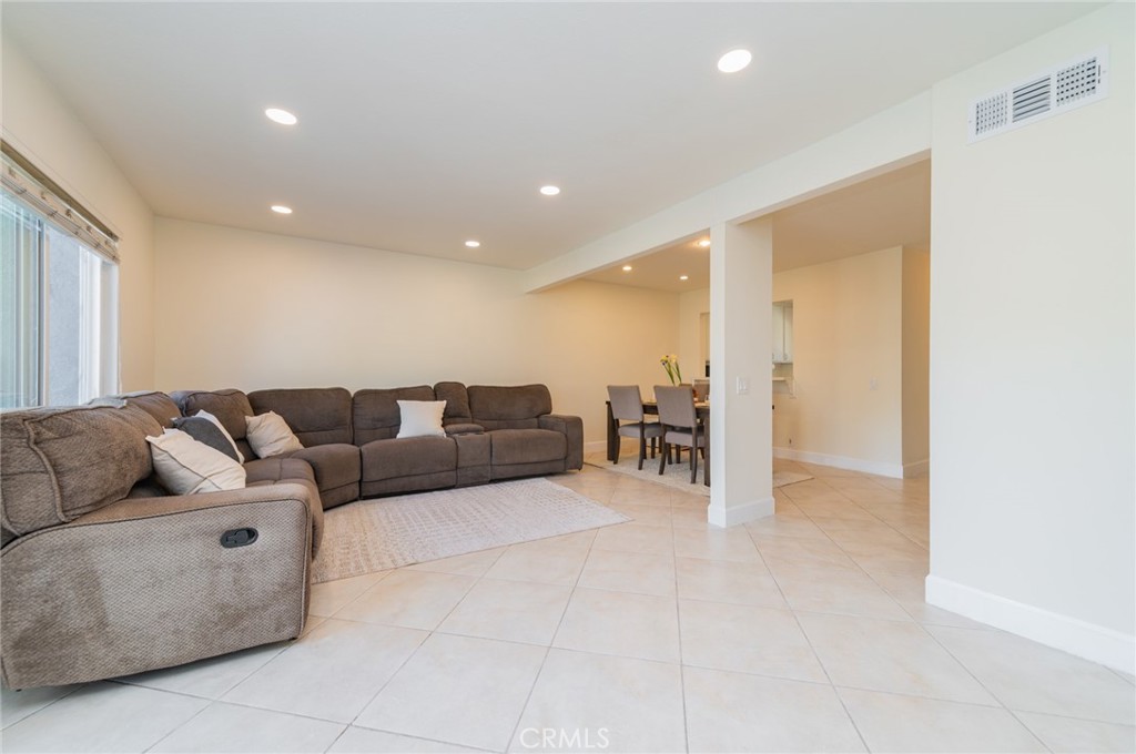 47 Fox Irvine, CA 92614 - Photo 8 of 26