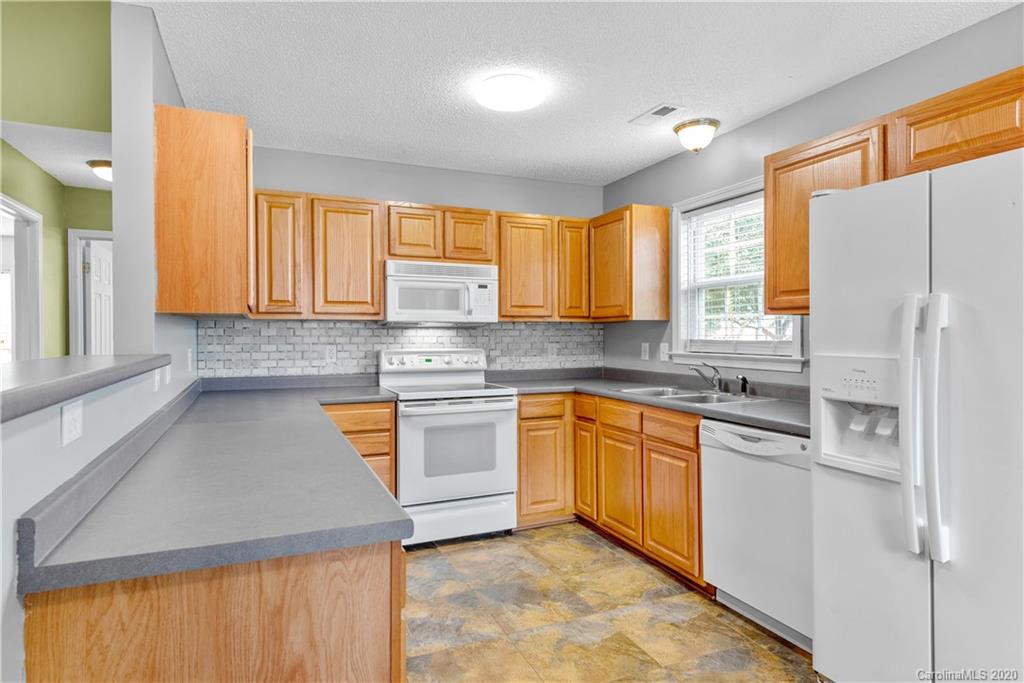 85 English Oak Road Fletcher, NC 28732 - Photo 13 of 35