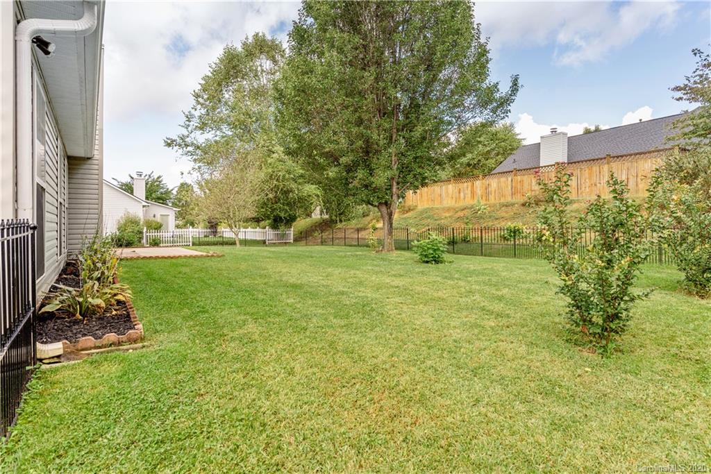 85 English Oak Road Fletcher, NC 28732 - Photo 25 of 35