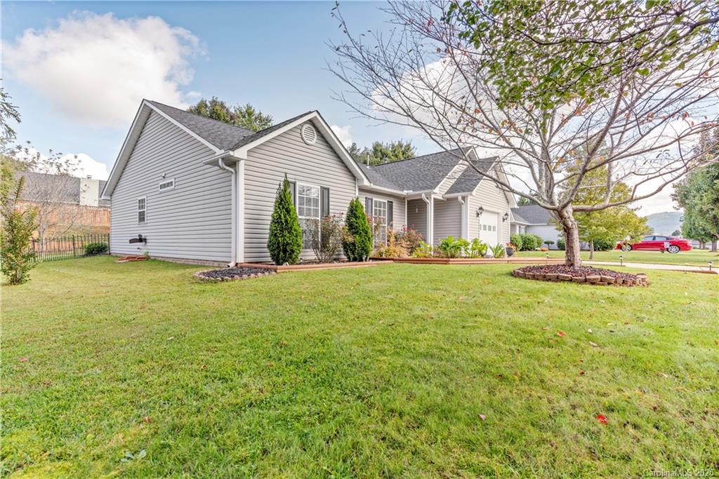 85 English Oak Road Fletcher, NC 28732 - Photo 32 of 35