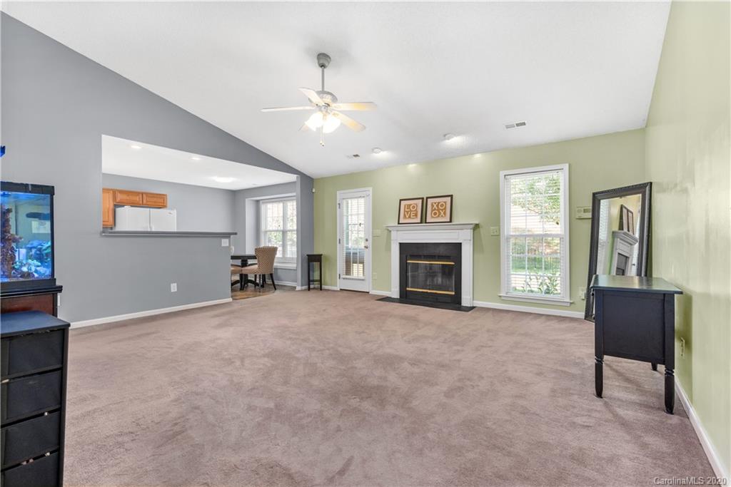 85 English Oak Road Fletcher, NC 28732 - Photo 6 of 35