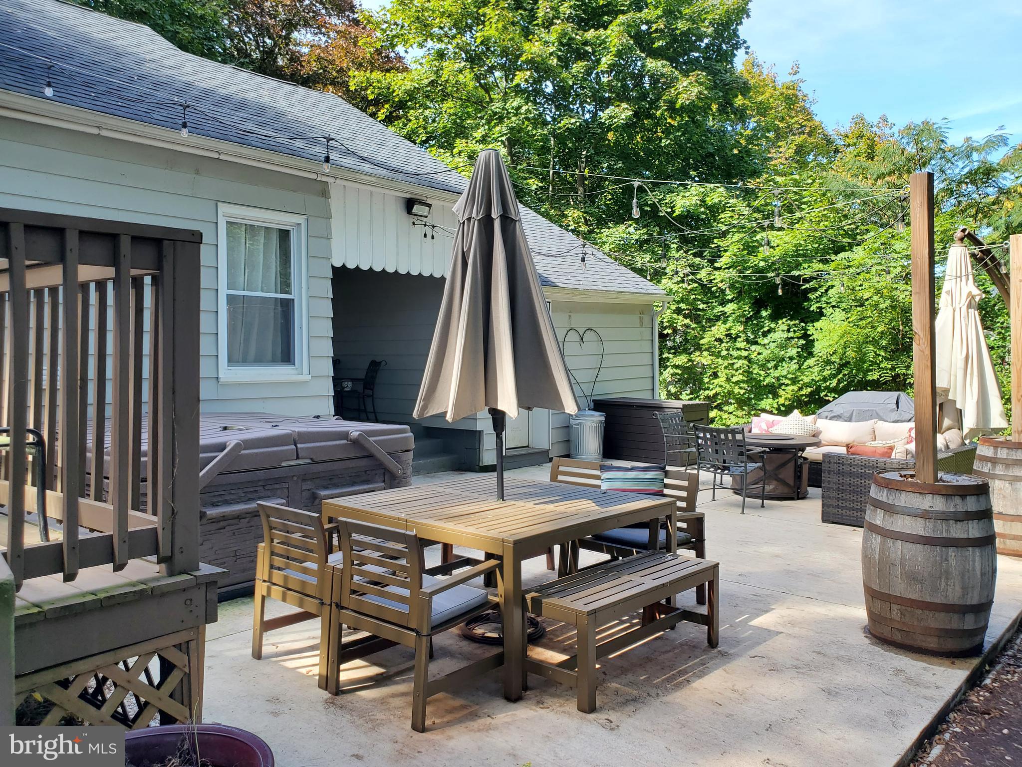 335 Brough Road Abbottstown, PA 17301 - Photo 5 of 60 Back Patio