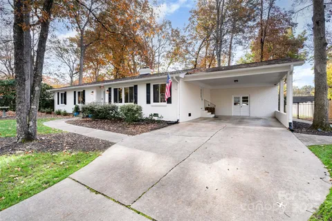 $785,000 | 1018 Shady Bluff Drive, Charlotte, NC 28211