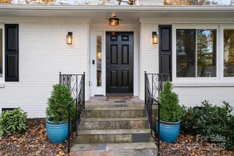 $785,000 | 1018 Shady Bluff Drive, Charlotte, NC 28211