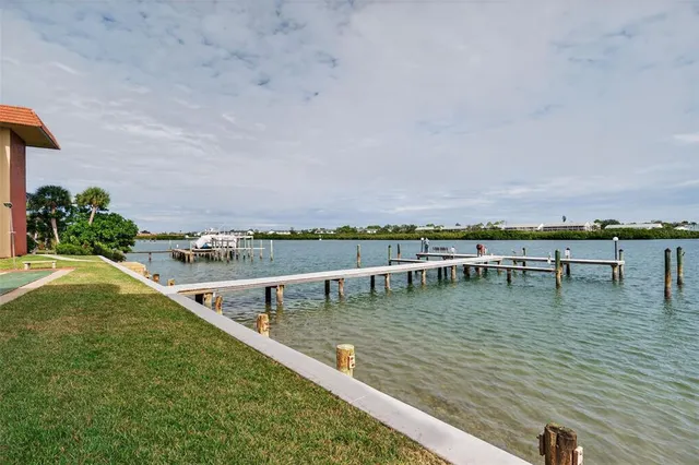 $4,750 | 19701 Gulf Boulevard, Unit 120, Indian Shores, FL 33785