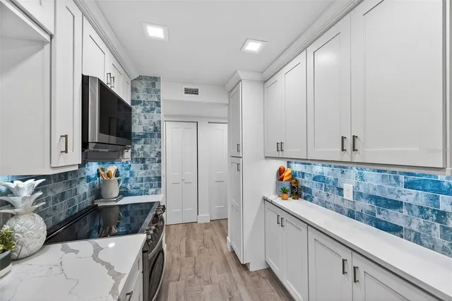 $4,750 | 19701 Gulf Boulevard, Unit 120, Indian Shores, FL 33785