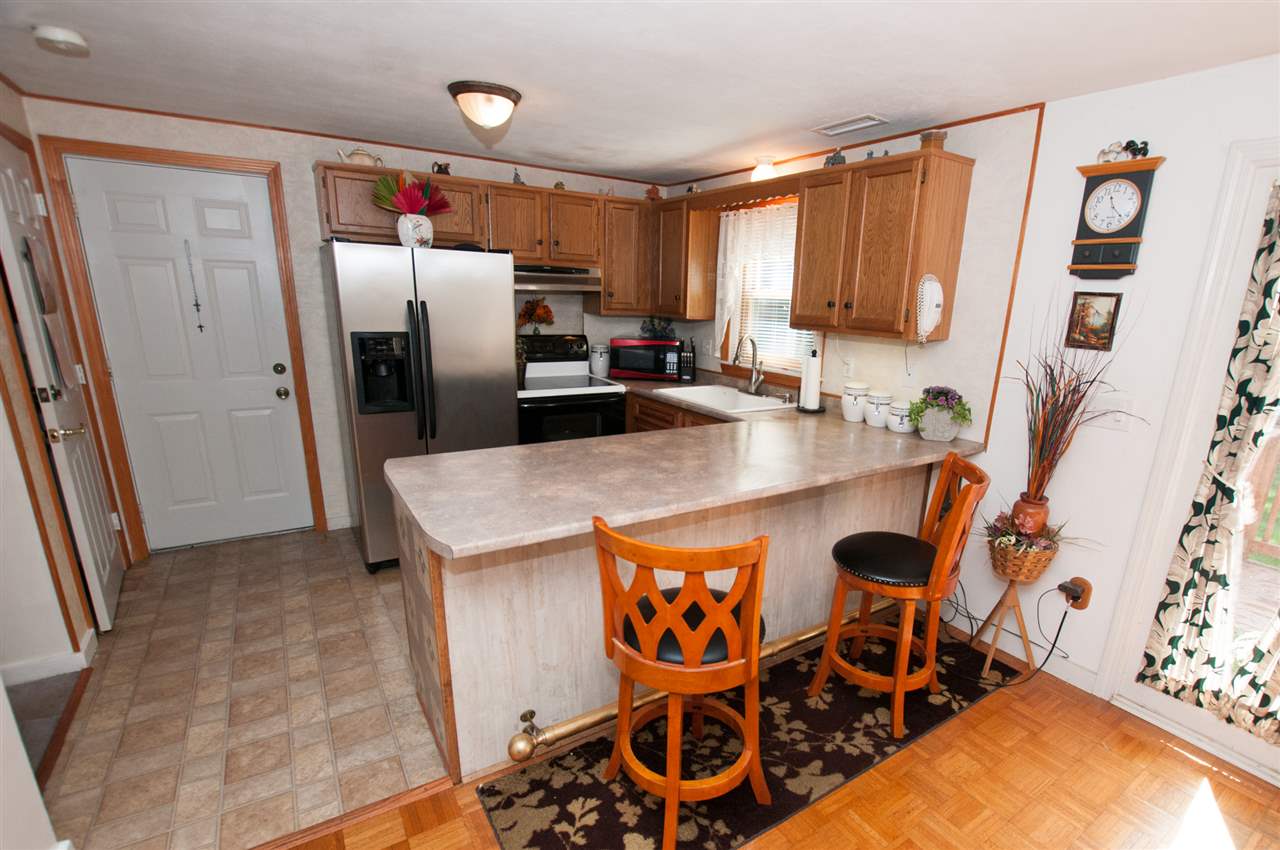 31 Wright Road Derry, NH 03038 - Photo 11 of 24