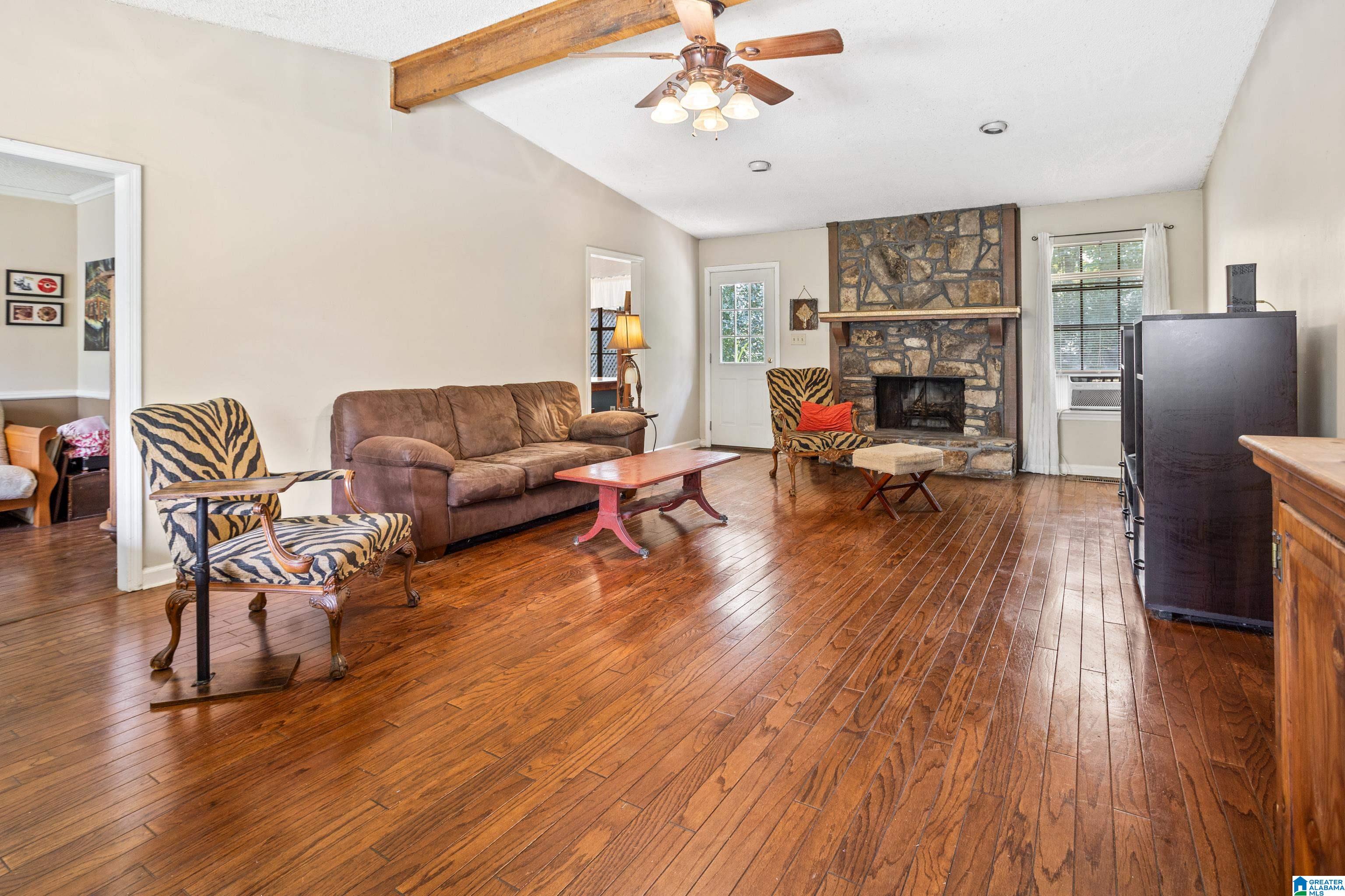 1024 Henry Drive Alabaster, AL 35007 - Photo 3 of 36