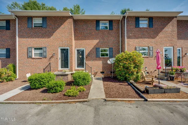 $178,900 | 201 Ron Royce Drive, Unit 8, Elizabethton, TN 37643