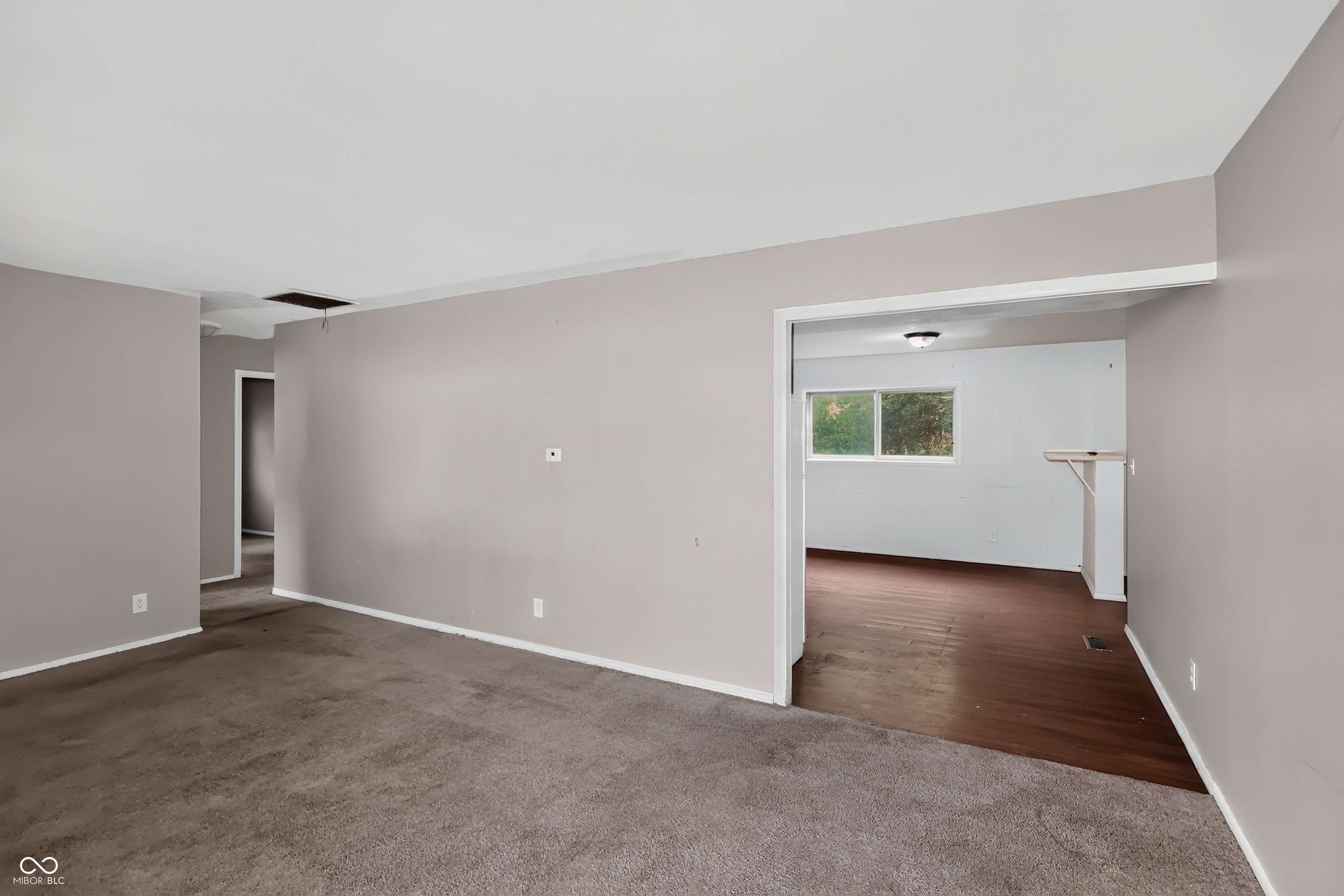 9926 Montery Road Indianapolis, IN 46235 - Photo 3 of 16