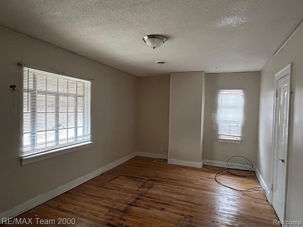 18410 Santa Rosa Drive Detroit, MI 48221 - Photo 6 of 9
