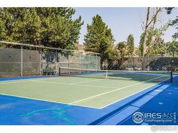 a view of a tennis court