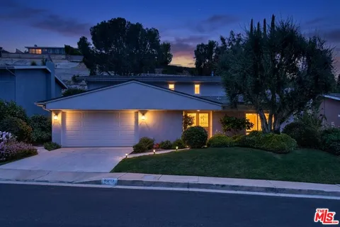 $1,549,000 | 6041 Ellenview Avenue, Woodland Hills, CA 91367