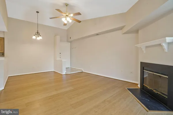 $2,200 | 6915 Victoria Drive, Unit K, Alexandria, VA 22310