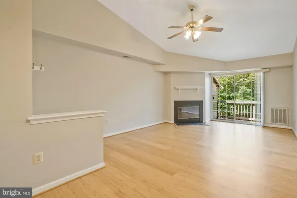 $2,200 | 6915 Victoria Drive, Unit K, Alexandria, VA 22310