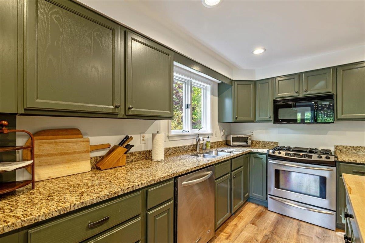 165 Golf Course Road Warren, VT 05674 - Photo 11 of 59