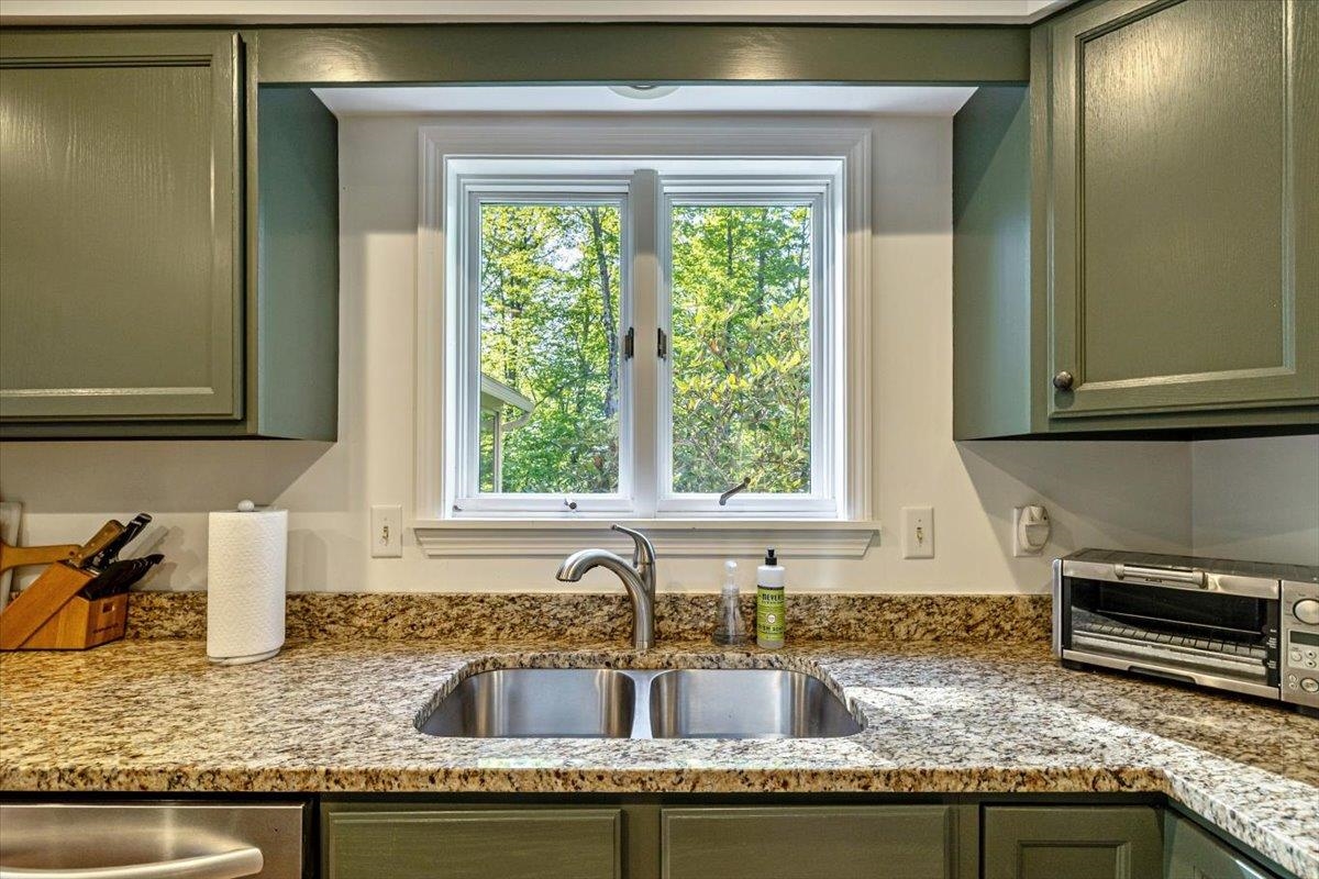 165 Golf Course Road Warren, VT 05674 - Photo 12 of 59