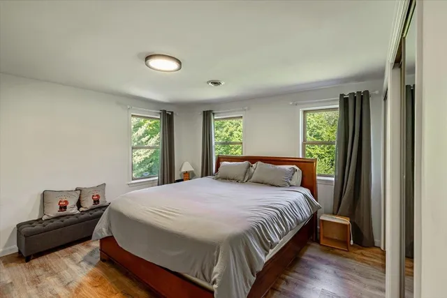 $1,090,000 | 165 Golf Course Road, Warren, VT 05674