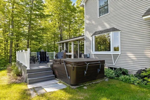 $1,090,000 | 165 Golf Course Road, Warren, VT 05674