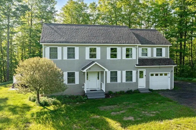$1,090,000 | 165 Golf Course Road, Warren, VT 05674