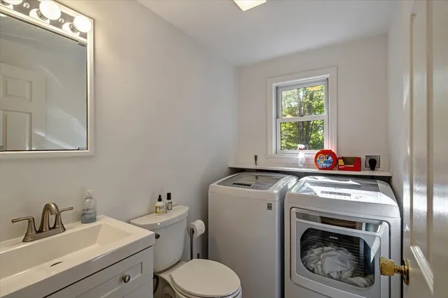 $1,090,000 | 165 Golf Course Road, Warren, VT 05674