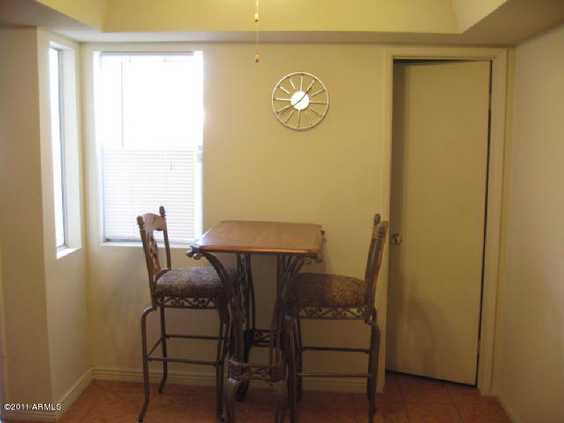 5315 West Hearn Road Glendale, AZ 85306 - Photo 5 of 25 Breakfast room