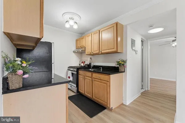 $260,000 | 7704 Donnybrook Court, Unit 102, Annandale, VA 22003