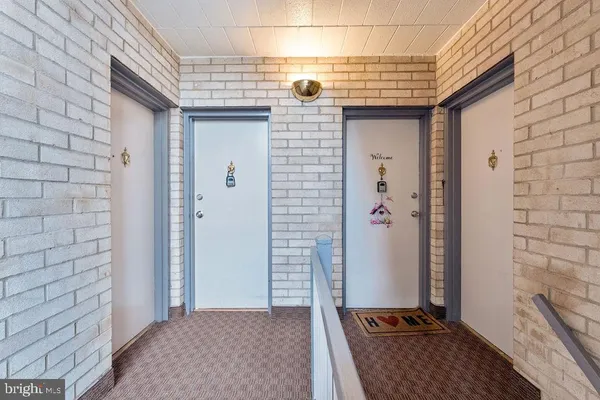 $260,000 | 7704 Donnybrook Court, Unit 102, Annandale, VA 22003