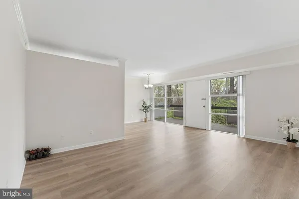 $260,000 | 7704 Donnybrook Court, Unit 102, Annandale, VA 22003